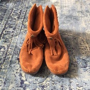 Minnetonka booties sz. 6.5